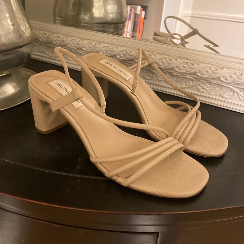 Antonio Melani Celestine Square Toe Block Heel Nude Sandals 8.5